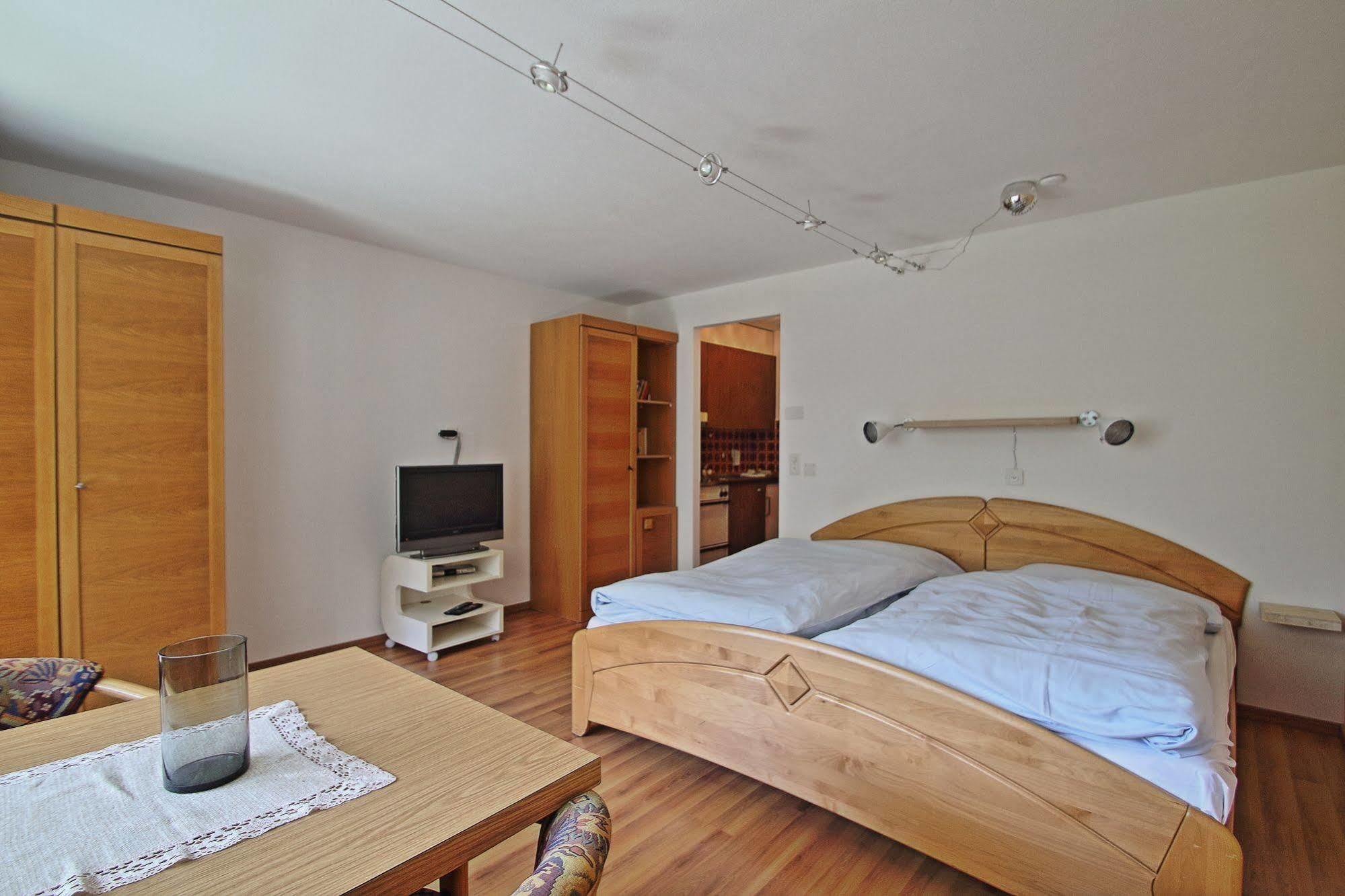 Serviced Apartments Wallis Mörel Exterior foto